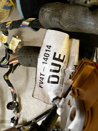 FV4T-14014-DUE,FV4T-14K733-DNE Короб предохранителей Ford Kuga 2 Арт AL13769339488, вид 8