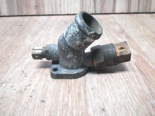 034121133 Фланец (тройник) системы охлаждения Audi 100 C4 Арт 1_4731