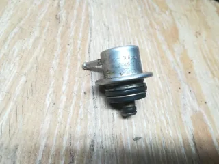 0280160507, 037133035C Датчик давления топлива Volkswagen Passat B3 Арт 1_7348, вид 1