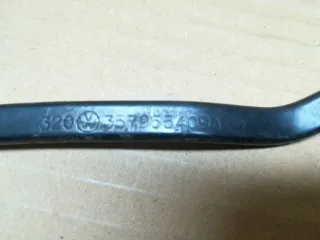 357955409A Щеткодержатель (поводок стеклоочистителя, дворник) Volkswagen Passat B3 Арт 1_8940, вид 2