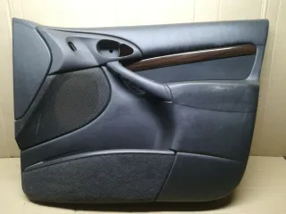 98ABA23942 Обшивка двери передней правой (дверная карта) Ford Focus 1 Арт 1_12366, вид 1