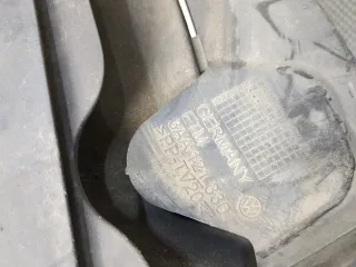 701010690B Панель передняя (телевизор) Volkswagen Passat B7 Арт 20306811, вид 3