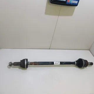 LR092750 Land Rover Полуось задняя правая Land Rover Range Rover Velar Арт E23750364