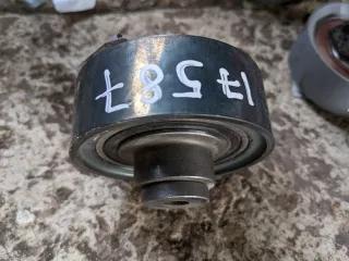 038109244M Ролик обводной Volkswagen Golf 3 1.9л TDi Арт 2000000017587, вид 1