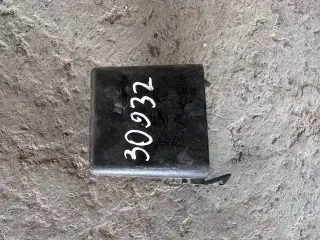 1J0941385A Крышка блока предохранителей Audi TT 1 Арт 2000000030932