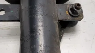 4423748,93458053,4423285,93456155 Амортизатор передний левый Opel Vivaro B Арт 9455042, вид 4