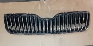 3T0853668B Решетка радиатора Skoda Superb 2 Арт e3026959, вид 1