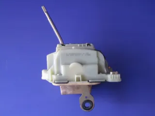 2032678524 A2032678524 Кулиса Mercedes CLK W209 Арт e3120264, вид 1