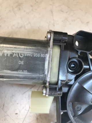 8W0959801 Моторчик стеклоподъемника Audi R8 2 Арт e4193332, вид 4