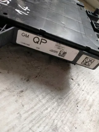 13302300QP Блок предохранителей Opel Astra J Арт e4285913, вид 2