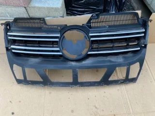 1K5853653C 1k5853653c Решетка радиатора Volkswagen Golf 5 Арт e4451144, вид 1