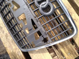4F0853651L Решетка радиатора Audi A6 C6 (S6,RS6) Арт e5365705, вид 3