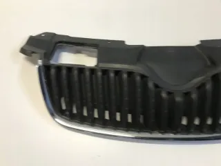 5J0853668A Решетка радиатора Skoda Fabia 2 Арт e5420859, вид 2