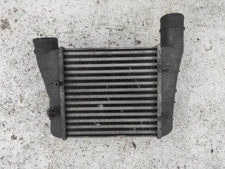 8E0145805AA Интеркулер Audi A4 B7 Арт e5835582, вид 3