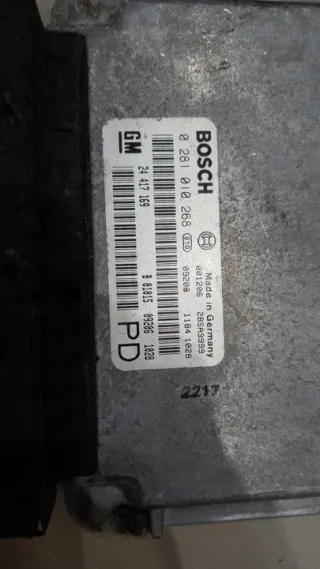 0281001870 Блок управления двигателем Opel Astra G Арт e5868637, вид 2