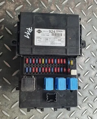 285519F924 Блок предохранителей Nissan Primera 11 Арт e6261324, вид 1
