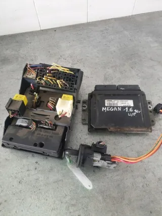8200035692 7700110471 S110030034 Блок управления двигателем Renault Megane 1 Арт e6322130, вид 1