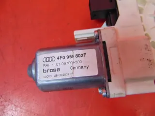 4F0959802F Моторчик стеклоподъемника Audi A6 C6 (S6,RS6) Арт e6447657, вид 2