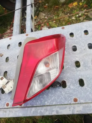 2011-2014 123607khkykro Фонарь задний правый Toyota Yaris 3 Арт e6649314, вид 1