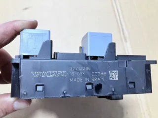 Блок предохранителей Volvo S60 3 2018г. 32212298 - Фото 4
