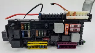 2049005201 Блок предохранителей Mercedes C W204 Арт e6825554, вид 4