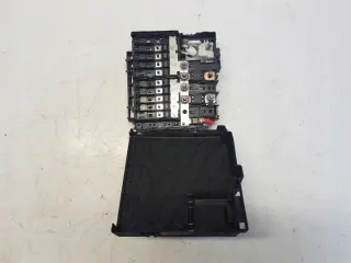 K8D2-14N073-AB Блок предохранителей Land Rover Evoque 2 Арт e6943387, вид 3