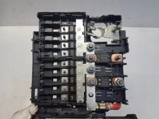K8D2-14N073-AB Блок предохранителей Land Rover Evoque 2 Арт e6943387, вид 4