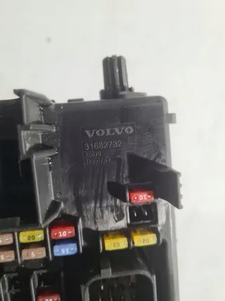 31682732 Блок предохранителей Volvo V90 2 Арт e6955561, вид 2