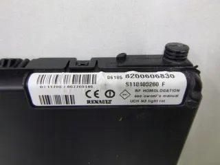 8200606830 Блок предохранителей Renault Scenic 2 Арт e7106228, вид 4