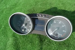 A1645404847 Щиток приборов (приборная панель) Mercedes GL X164 Арт e7148940, вид 1