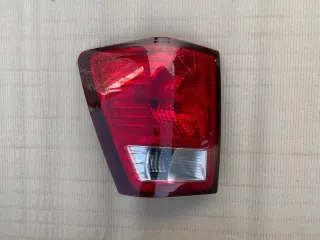 55079013AA Фонарь задний левый Jeep Grand Cherokee III (WK) Арт e7204772, вид 1