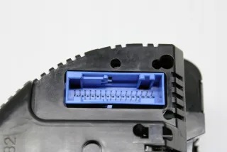 8E0920930T Щиток приборов (приборная панель) Audi A4 B6 Арт e7211943, вид 9