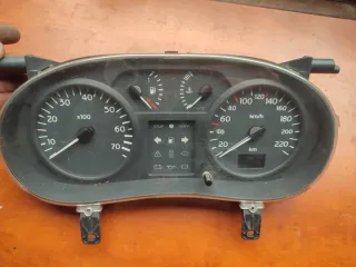 P8200059763 Щиток приборов (приборная панель) Renault Clio 2 Арт e7393337, вид 1