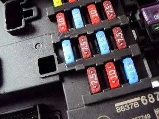8637B687 Блок предохранителей Mitsubishi Outlander 3 Арт e7432286, вид 3