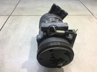 8200037058 Компрессор кондиционера Renault Clio 2 Арт e7544235, вид 1