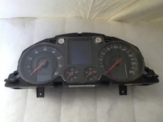 3C0920870F Щиток приборов (приборная панель) Volkswagen Passat B6 Арт e7557392, вид 1