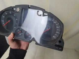 3C0920870F Щиток приборов (приборная панель) Volkswagen Passat B6 Арт e7557392, вид 2