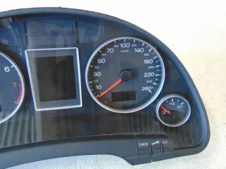 8E0920931S Щиток приборов (приборная панель) Audi A4 B7 Арт e7916666, вид 4