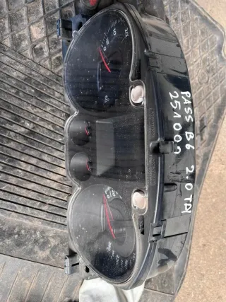 3C0920870G Щиток приборов (приборная панель) Volkswagen Passat B6 Арт e8141638, вид 3