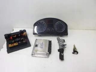 036906032AM Блок управления двигателем Volkswagen Golf 5 Арт e8474588, вид 1