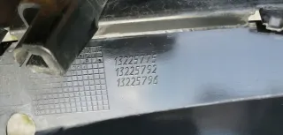 13225775 Решетка радиатора Opel Astra H Арт e8497468, вид 3