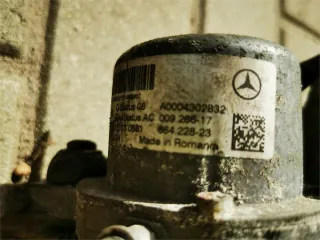 A0004302832 Насос вакуумный Mercedes E C207 Арт e8548900, вид 2