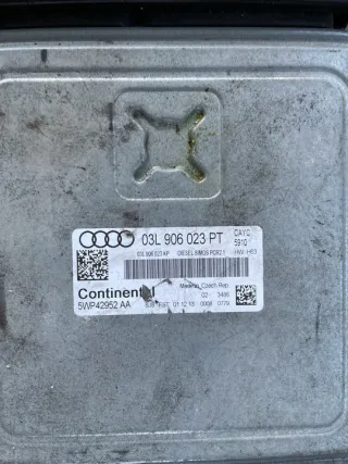 03L906023PT Блок управления двигателем Audi A1 Арт e8607030, вид 2