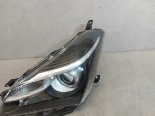C1BB-13404-A Фара левая Toyota Yaris 3 Арт e8626026, вид 4