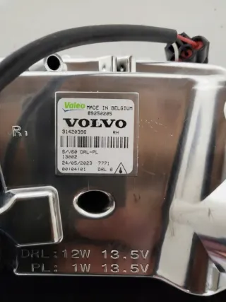 31420396 Фара противотуманная правая Volvo S60 2 Арт e8698439, вид 4