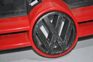 1J0853651G Решетка радиатора Volkswagen Golf 4 Арт e8726760, вид 2