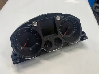 3C0920851T Щиток приборов (приборная панель) Volkswagen Passat B6 Арт e9045026, вид 1
