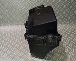GX63-9600-BC GX639600BC GX63-9600-BE GX639600BE GX73-9H736-CA GX739H736CA Корпус воздушного фильтра Jaguar F-Pace Арт e9145581, вид 3