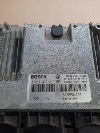 0281012212 8200504296 Блок управления двигателем Renault Laguna 2 Арт e9202354, вид 4