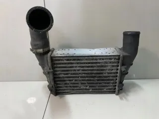 INTERCOOLER058145805G 058145834A 058145805G Интеркулер Audi A4 B6 Арт e9220059, вид 2